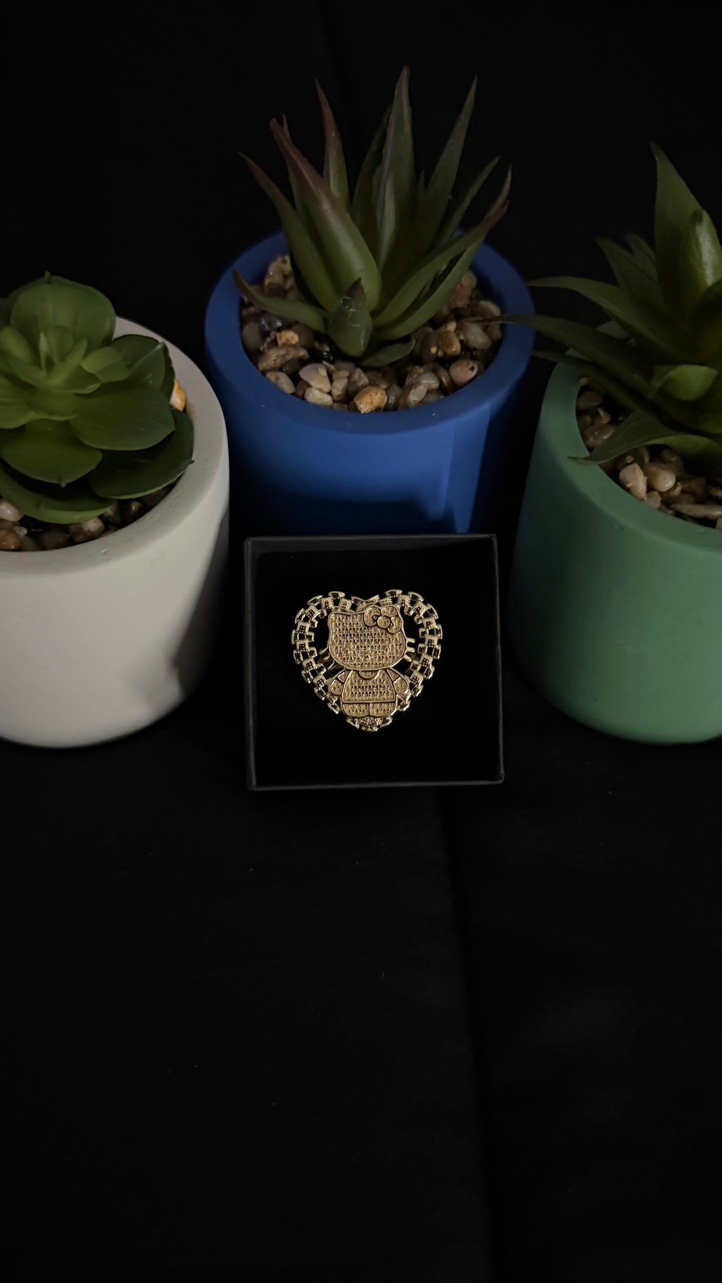 HK Body Heart Rolex Ring